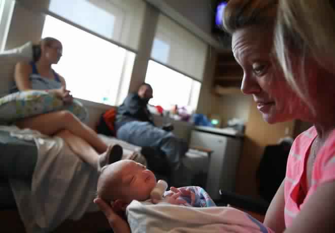 Les internautes se mobilisent pour cet adorable bébé, né sans nez