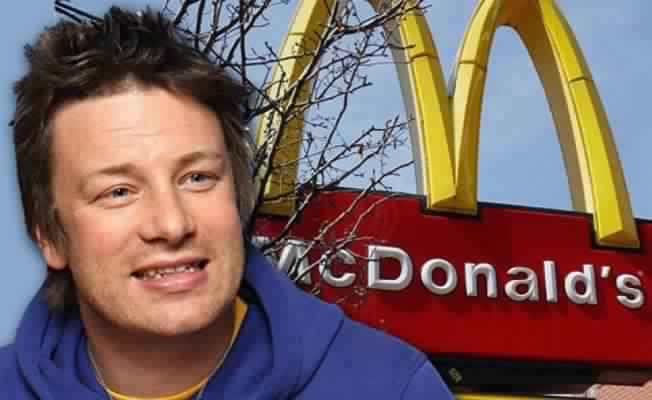 Le chef hamburger Jamie Oliver prouve que les hamburgers de McDonalds sont « impropres à la consommation »