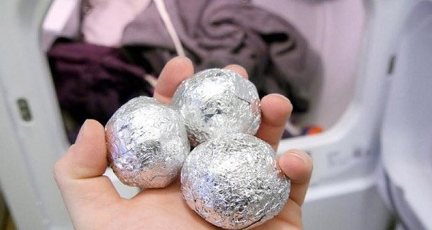 Pourquoi mettre une boule de papier aluminium dans la sèche-linge!