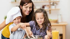 Comment amener votre enfant à cuisiner