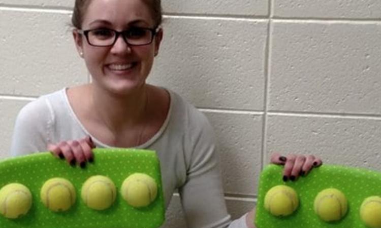 Une enseignante change complètement la vie des enfants de sa classe avec… des balles de tennis !