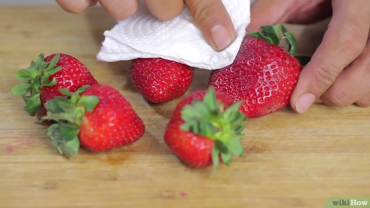 Les fraises se gâchent rapidement… un agriculteur expert nous partage des astuces brillantes pour les conserver