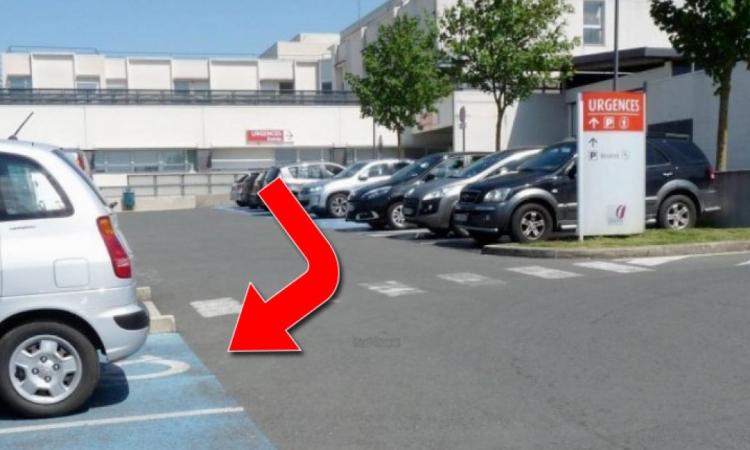 Un homme donne une leçon aux gens stationnés dans les zones d’handicapés!