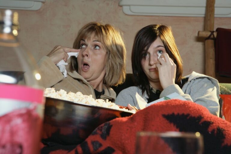 Pleurer Devant un Film : Une Preuve de Force, d’Empathie et d’Intelligence