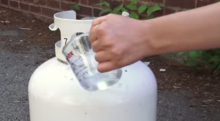 Voici comment mesurer le niveau de gaz dans une bouteille … Pratique Et Sûr!