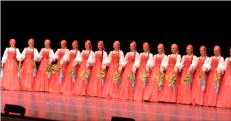 Lorsque ces 16 femmes se mettent à danser on pourrait croire que leurs pieds quittent le sol