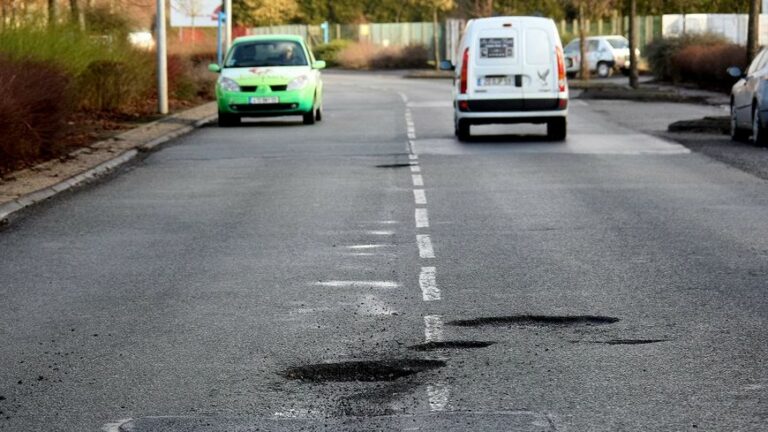 Le ministère des transports affirme qu’il n’y aura pas de nouvelle vignette automobile pour financer l’entretien des routes