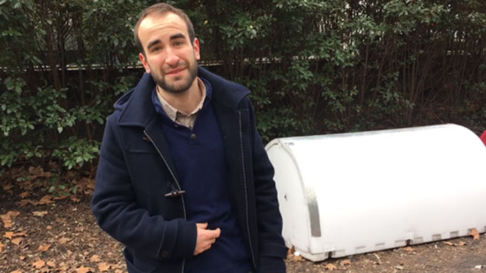 Il invente des « igloos » pour les sans-abri : des abris chauds et sûrs qui permettent aux moins chanceux de passer l’hiver