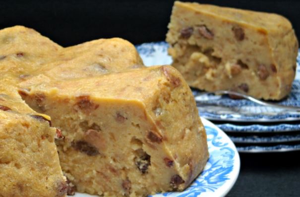 Ma grand mère avait trop de pain, elle faisait du « Pain d’chien » ou « Pudding » Recette Facile !!