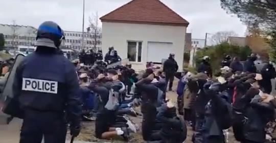 VIDEO. Mantes-la-Jolie: Les images de l’arrestation de lycéens font scandale