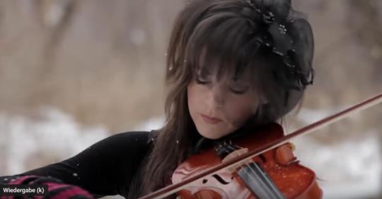 Internet a les larmes aux yeux après avoir écouté la version de Lindsey Stirling de “What Child is This?”