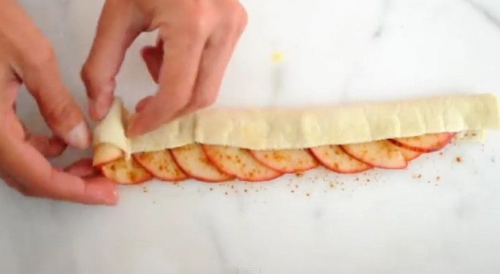 Roses de Pommes en Pâte Feuilletée : Une Recette Facile, Rapide et Délicieusement Gourmande