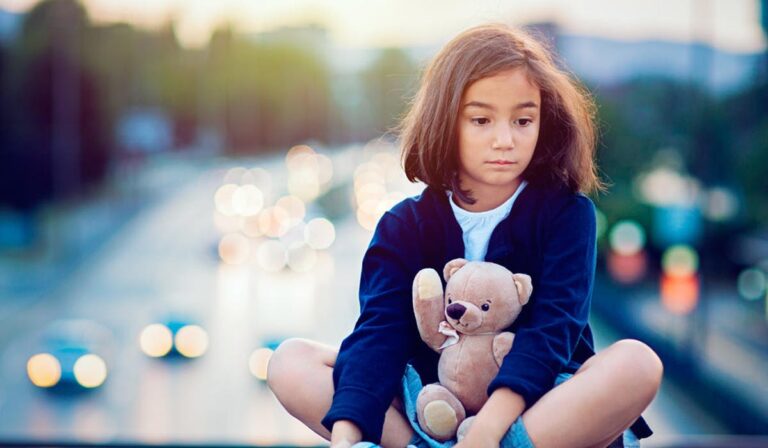 – Si on laisse un enfant malmener ses parents ou ses grands-parents, il ne respectera jamais personne