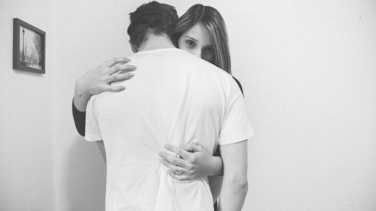 – L’amour exige beaucoup de persévérance – Vous ne pouvez pas juste partir quand les choses deviennent difficiles