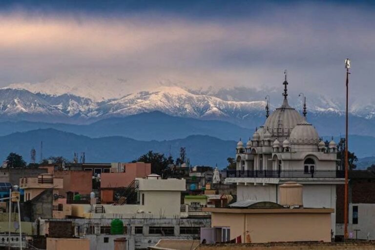 En Inde, l’Himalaya est visible à 200 km pour la première fois depuis 30 ans