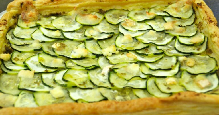 Recette – Tarte fine aux courgettes, chèvre et pesto