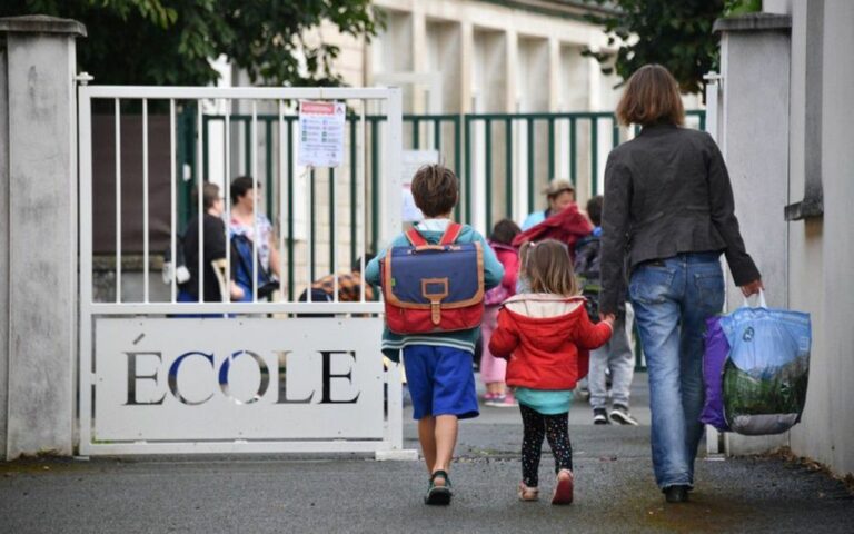 Coronavirus: la rentrée des classes inquiète les parents, une psychologue répond à vous questions