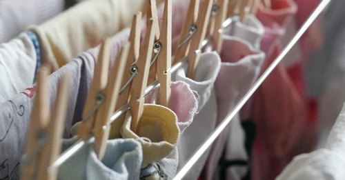Voici comment sécher votre linge en un clin d’œil, sans machine et dans un tout petit espace
