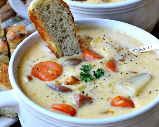 Soupe canadienne au fromage