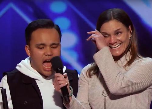 Dans America’s Got Talent, Kodi Lee, pianiste autiste et aveugle, fait l’unanimité