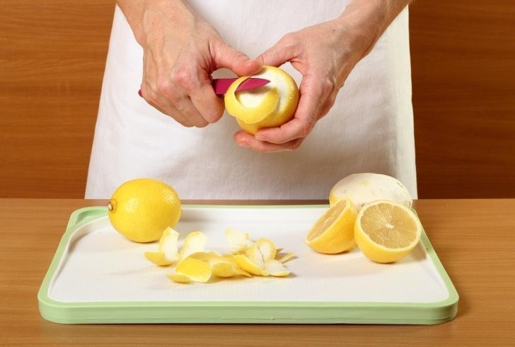 6 façons astucieuses d’utiliser les pelures de citron