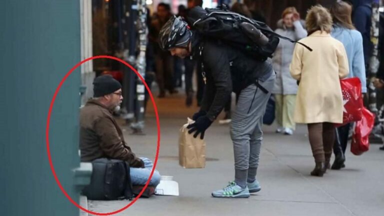 Un bon samaritain demande à un SDF (sans-abri) ce qui lui ferait plaisir. Quelque temps plus tard, une livraison arrive à lui !