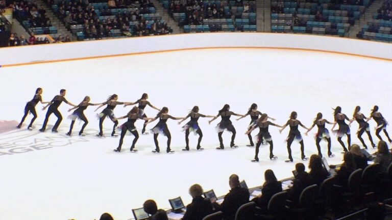 Ces magnifiques patineuses offrent une performance inoubliable sur la chanson «Bohemian Rhapsody»