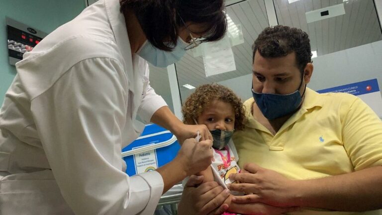 À Cuba, la vaccination des enfants âgés de 2 à 18 ans va débuter