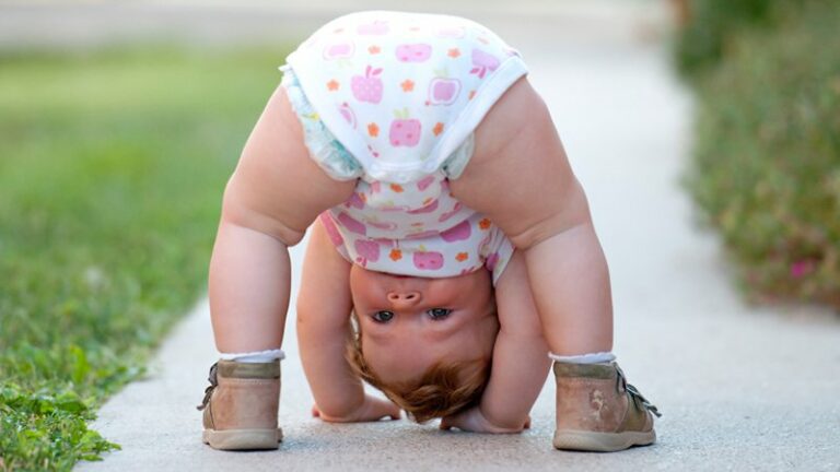 Selon une étude, dès 1 mois, les bébés ont le sens de l’humour