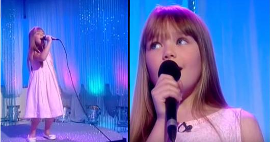 Performance à couper le souffle: Un ange aux yeux bleus interprète un classique de Whitney Houston