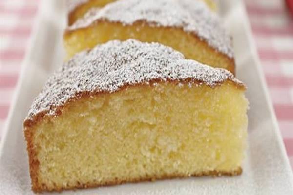 Gâteau à l’eau sans lait, beurre et œufs : la recette facile et hypocalorique pour un goûter savoureux