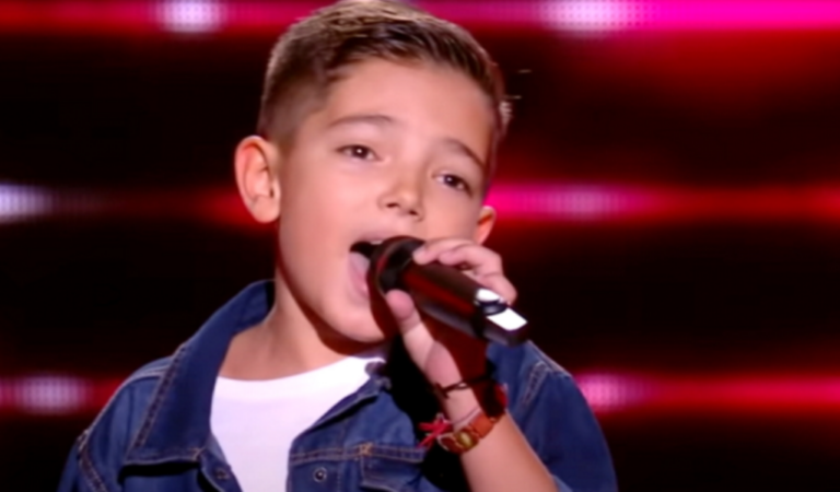 Le petit fait bondir les juges de leur siège sur une chanson du grand Elvis