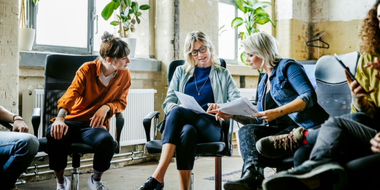 La posture qu’il est conseillé de prendre pour être sûr d’être écouté, selon une étude