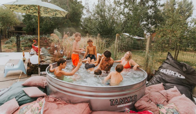 Les piscines dans des cuves en acier : l’alternative abordable de plus en plus populaire!