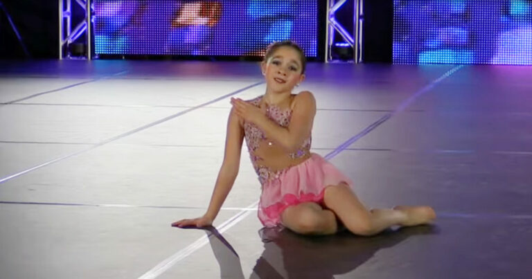 Une fillette de 8 ans danse sur « You Raise Me Up » et bouleverse les juges avec sa performance