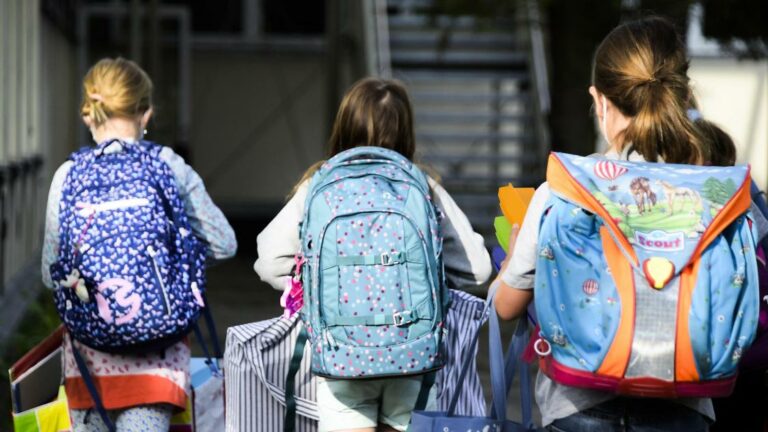 Quel poids idéal pour le cartable de votre enfant ? Voici l’astuce pour le savoir