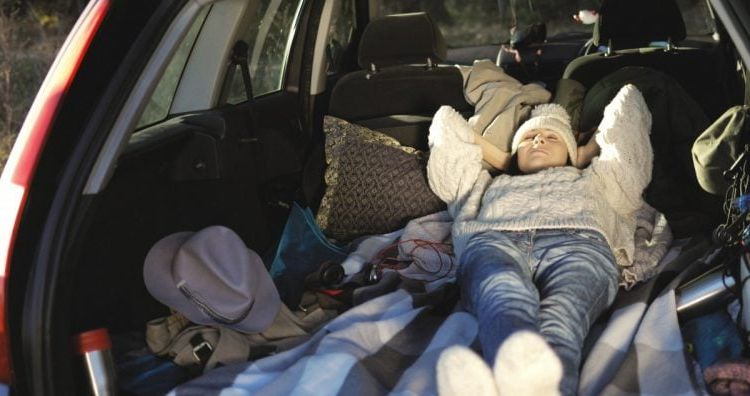  A-t-on le droit de dormir confortablement dans sa voiture ?