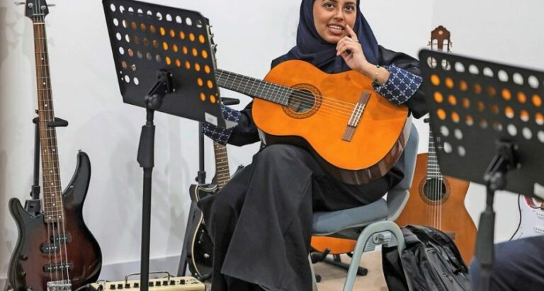 L'Arabie saoudite introduit l'éducation musicale dans les écoles et a engagé 9 000 enseignantes