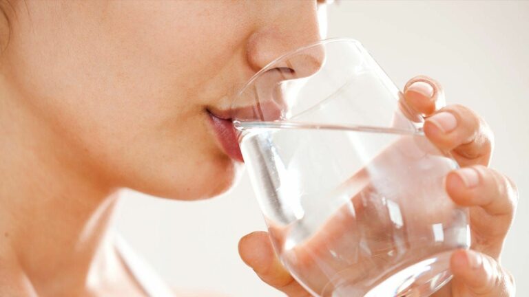 Comment boire de l’eau pour perdre du poids ?