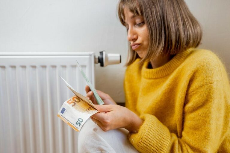 Qui coûte le plus cher : un chauffage constamment allumé ou seulement utilisé quand on est chez soi ? Selon un expert
