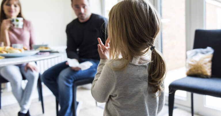 Quand ton enfant refuse de venir à table : 3 astuces simples qui marchent ?️✨