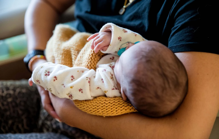 Budget 2026 : C’est quoi ce nouveau congé de naissance ?