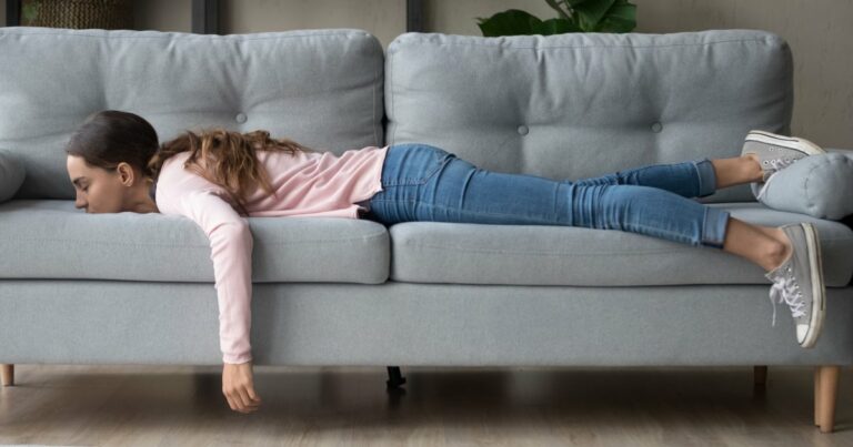 Pourquoi ressent-on une sensation de fatigue et de somnolence après le repas de midi ?