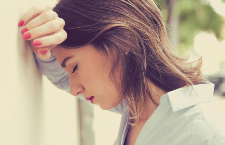 « Les symptômes se ressemblent » : la différence entre une dépression et un burn-out expliquée par une psychologue