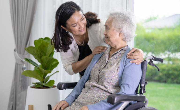Les bons gestes à adopter au quotidien avec une personne handicapée
