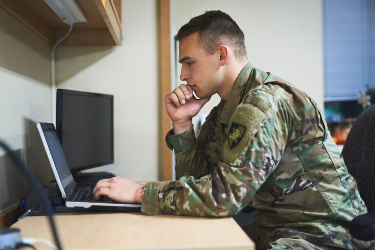 Retraite et service militaire : jusqu’à 4 trimestres validables selon votre année de naissance