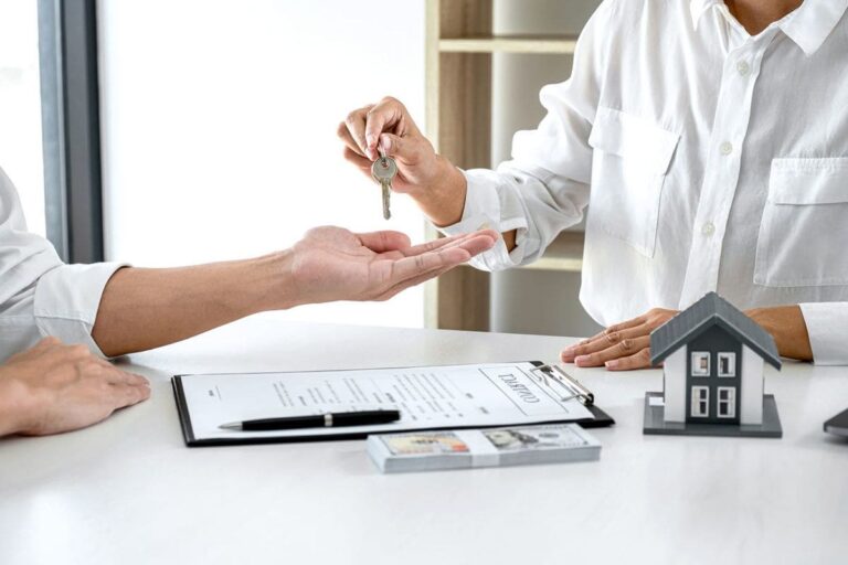 Comment limiter les frais de succession dès l’achat d’un bien immobilier