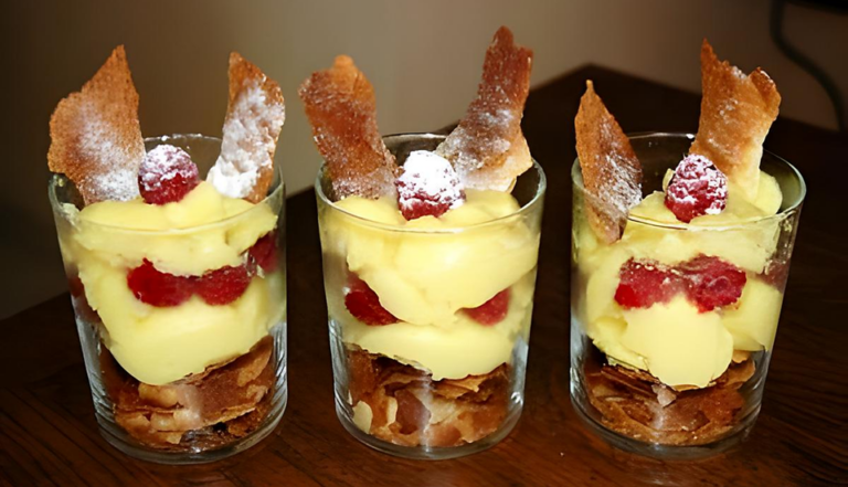 Mille-feuille en verrine : le dessert chic et facile à préparer