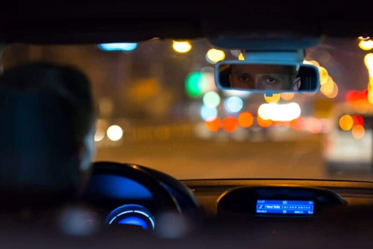 La plupart des conducteurs ignorent encore l’utilité de ce levier sur le rétroviseur